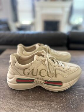 Gucci Cream Leather Sneakers with Green & Red Web Stripe